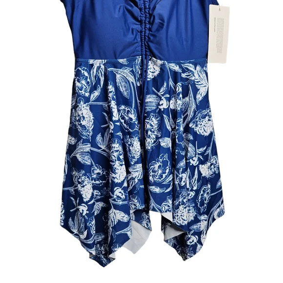 BloomChic Swim Women's Blue White Floral Tankini Top Swimsuit NWT Size 10 - Picture 5 of 9